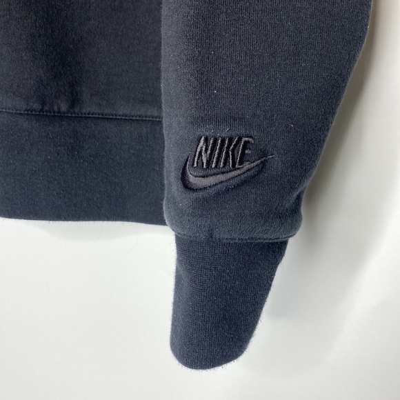 Nike Big Swoosh Modern Black Red Crewneck Sweatshirt Size Medium - Picture 2 of 9